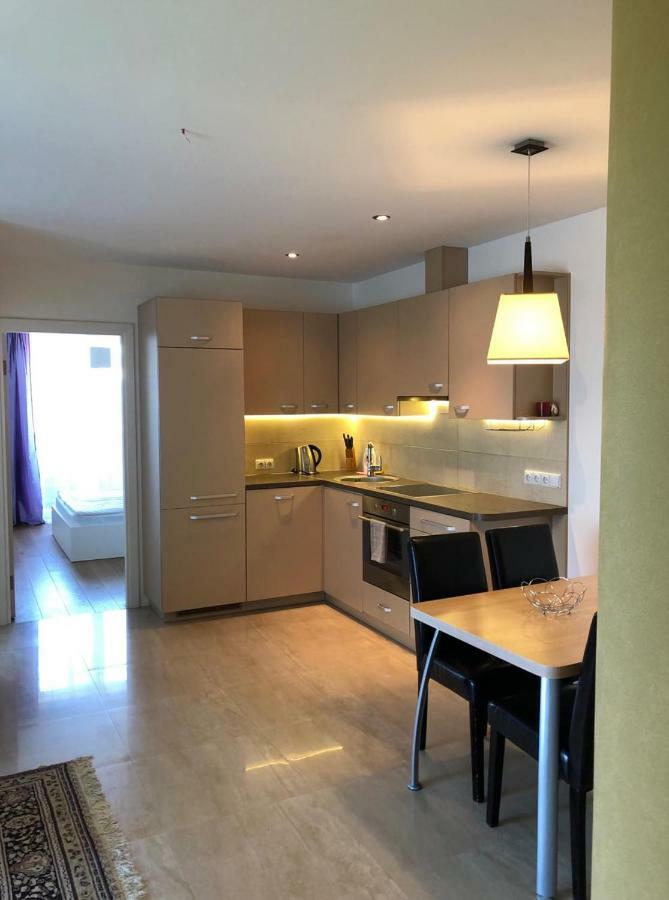 Three-Room Holiday Apartment Паланга Екстериор снимка