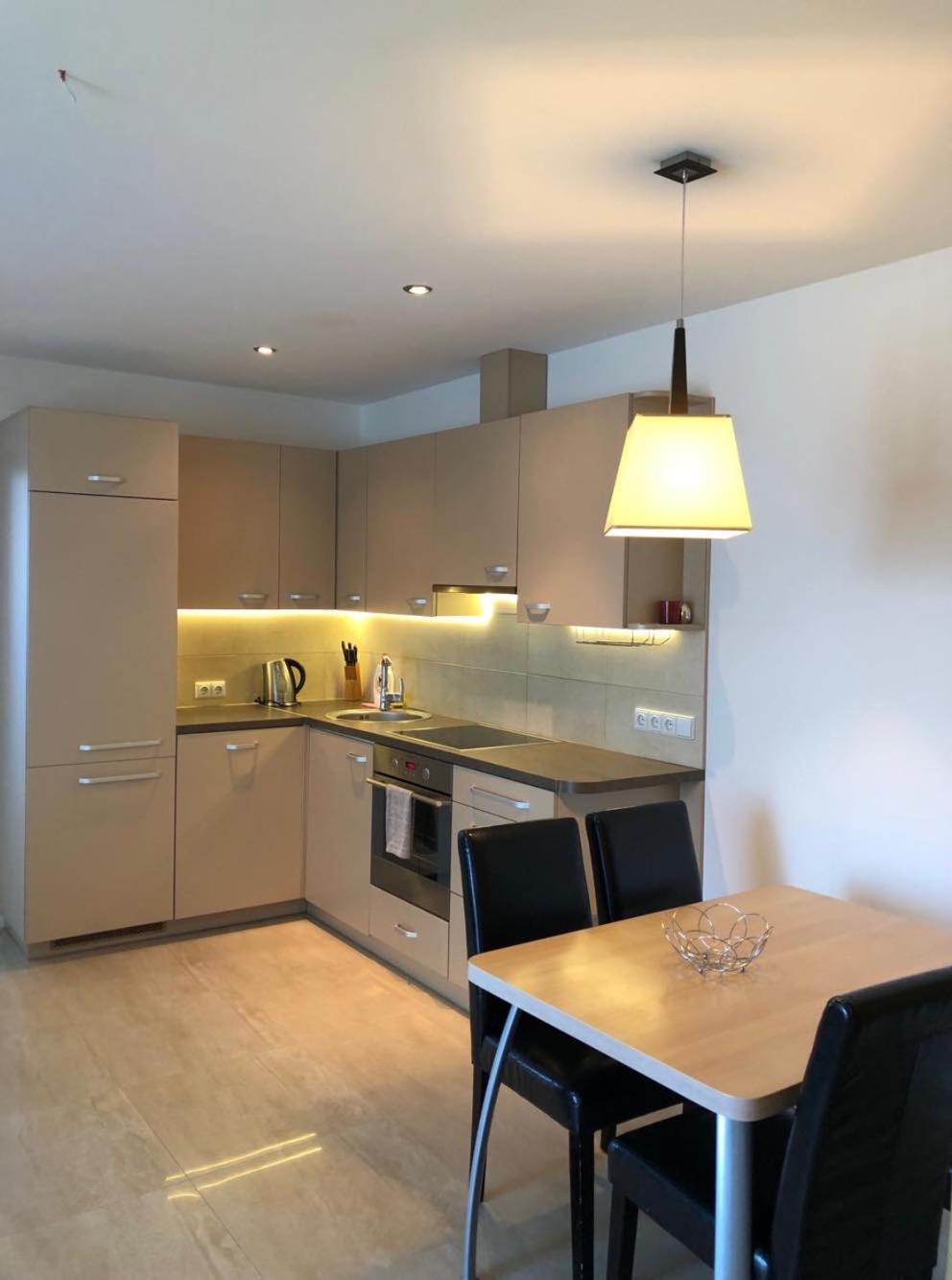 Three-Room Holiday Apartment Паланга Екстериор снимка